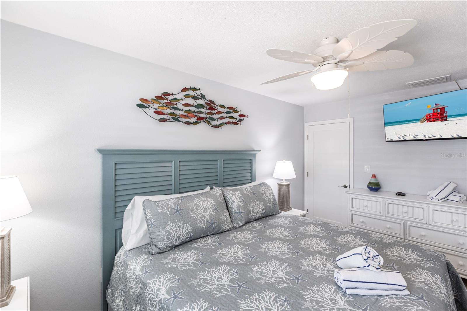 6020 MIDNIGHT PASS RD #30 — photo 9