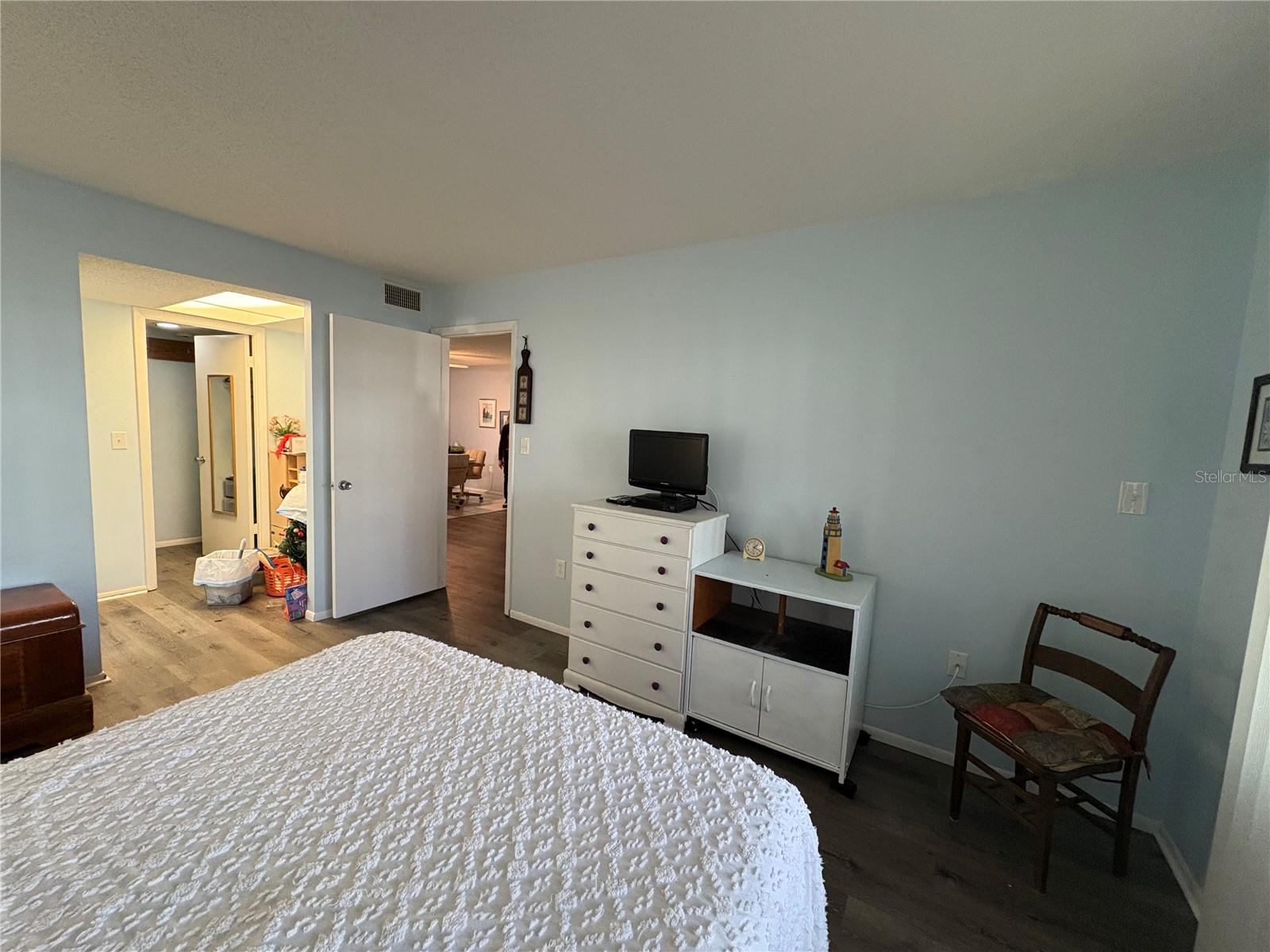 3064 LAKE BAYSHORE DR #115 — photo 32