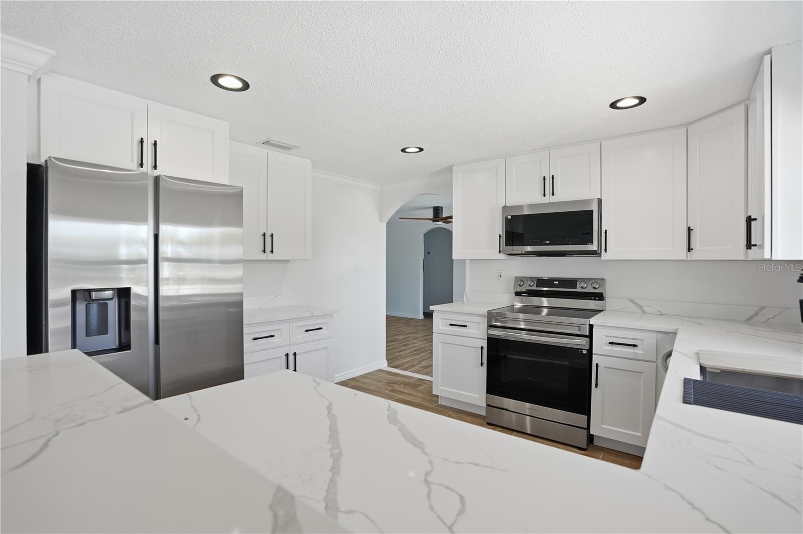 9837 ISLAND HARBOR DR — photo 13
