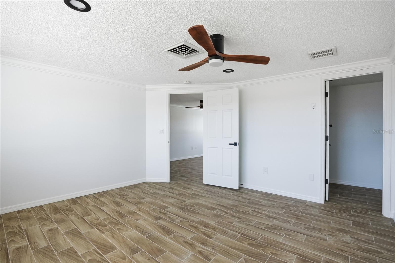 9837 ISLAND HARBOR DR — photo 26