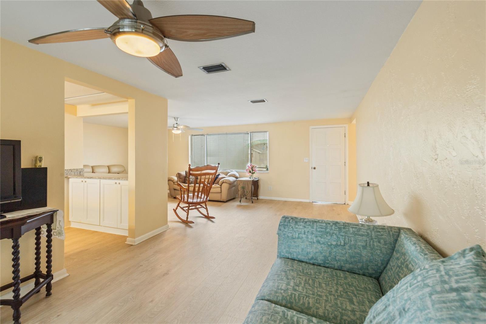 3228 ROCK VALLEY DR — photo 3