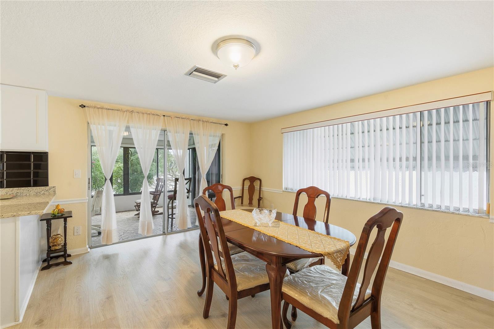3228 ROCK VALLEY DR — photo 10