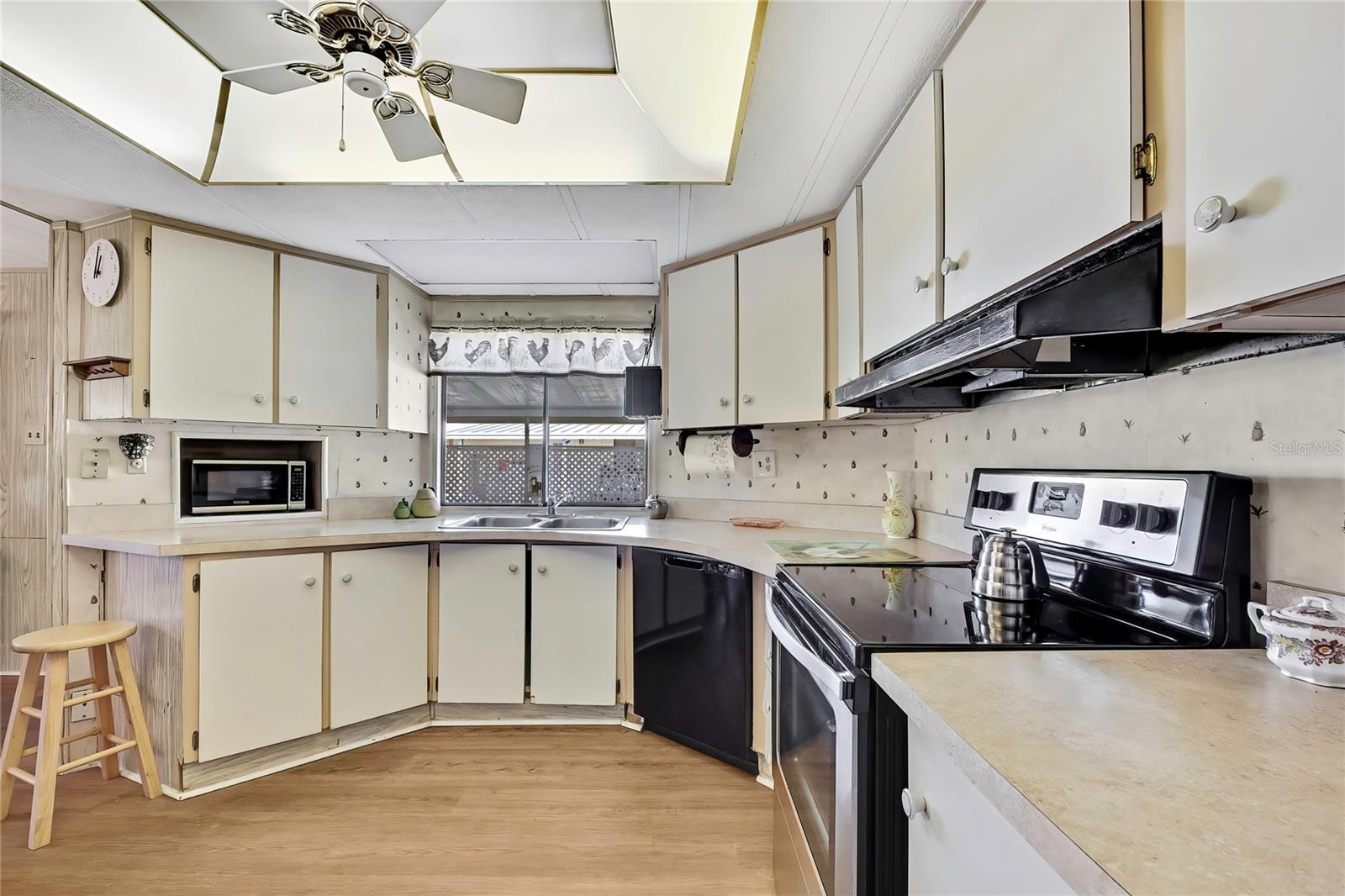 3141 NANTUCKET DR — photo 8