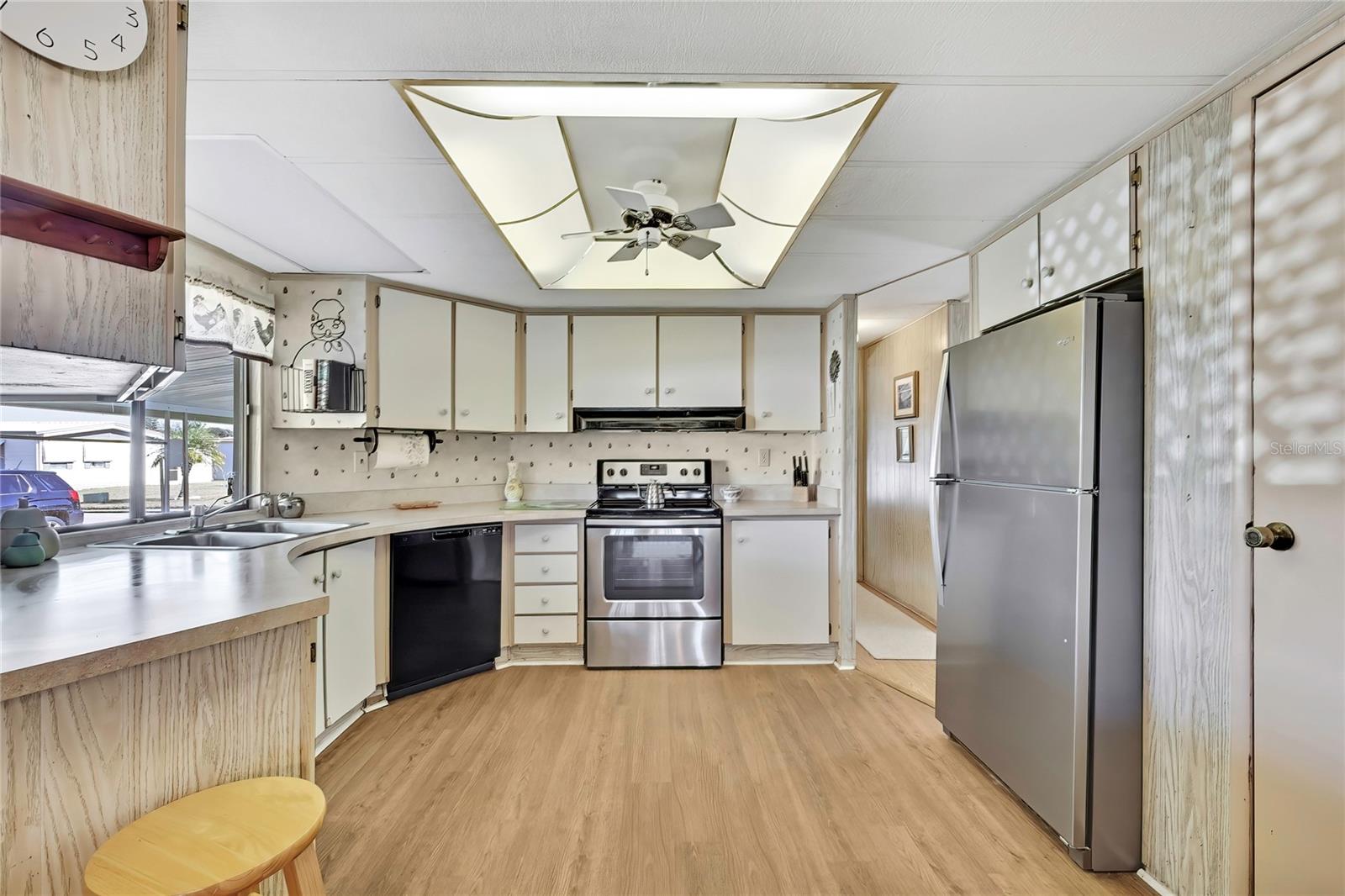 3141 NANTUCKET DR — photo 6