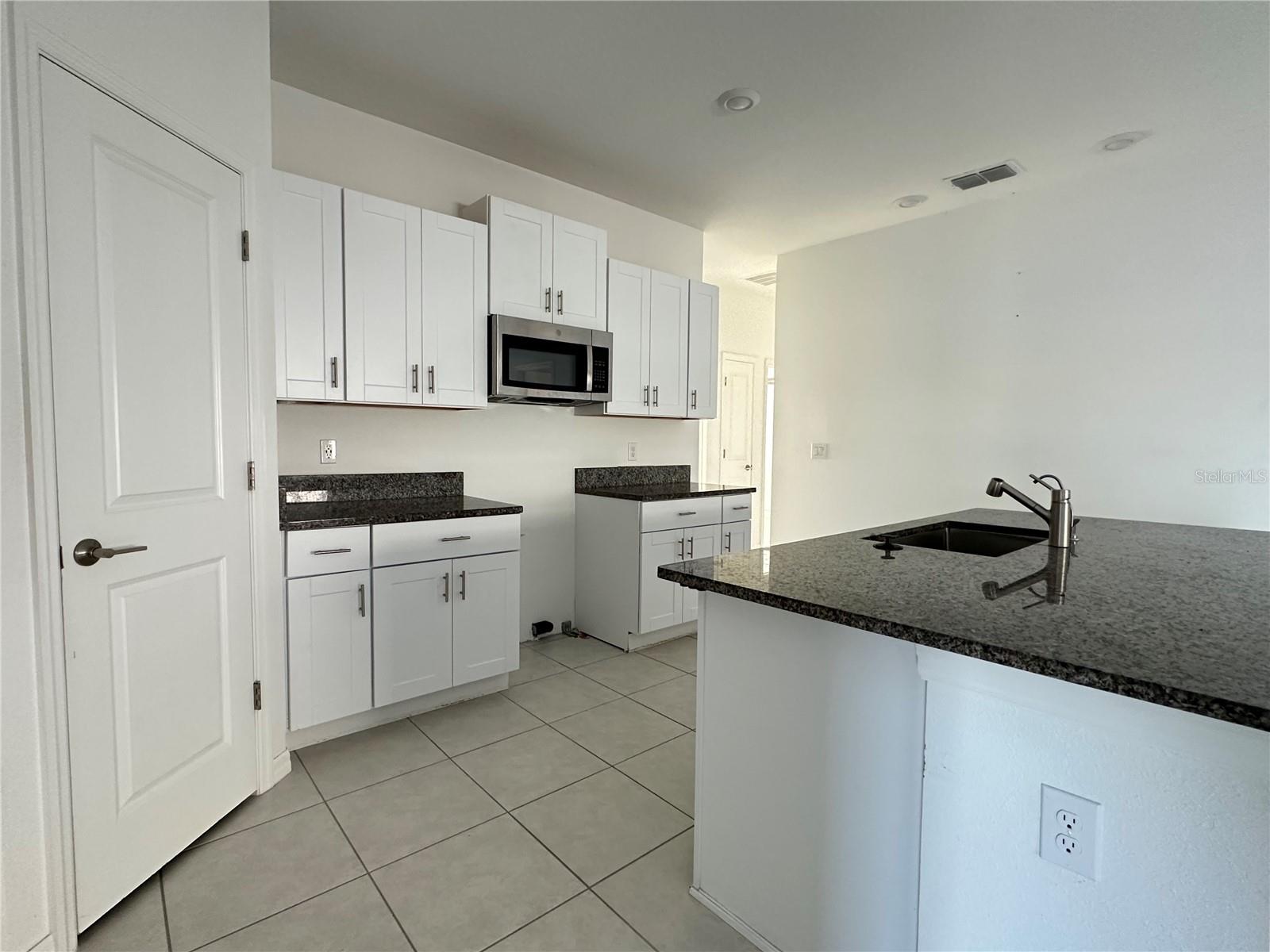 5380 BLUE HORIZON WAY — photo 8