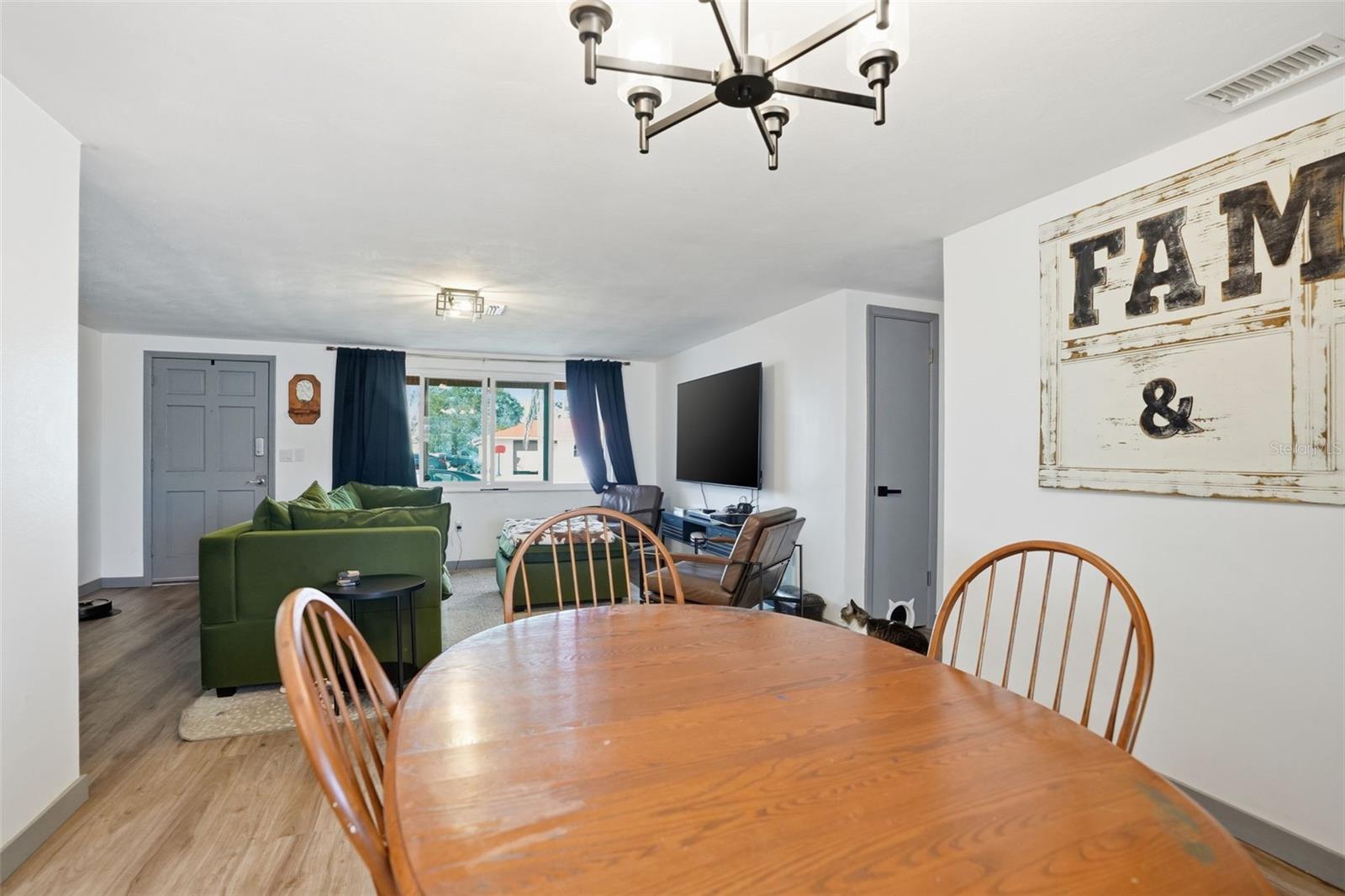 7628 DALE DR — photo 17