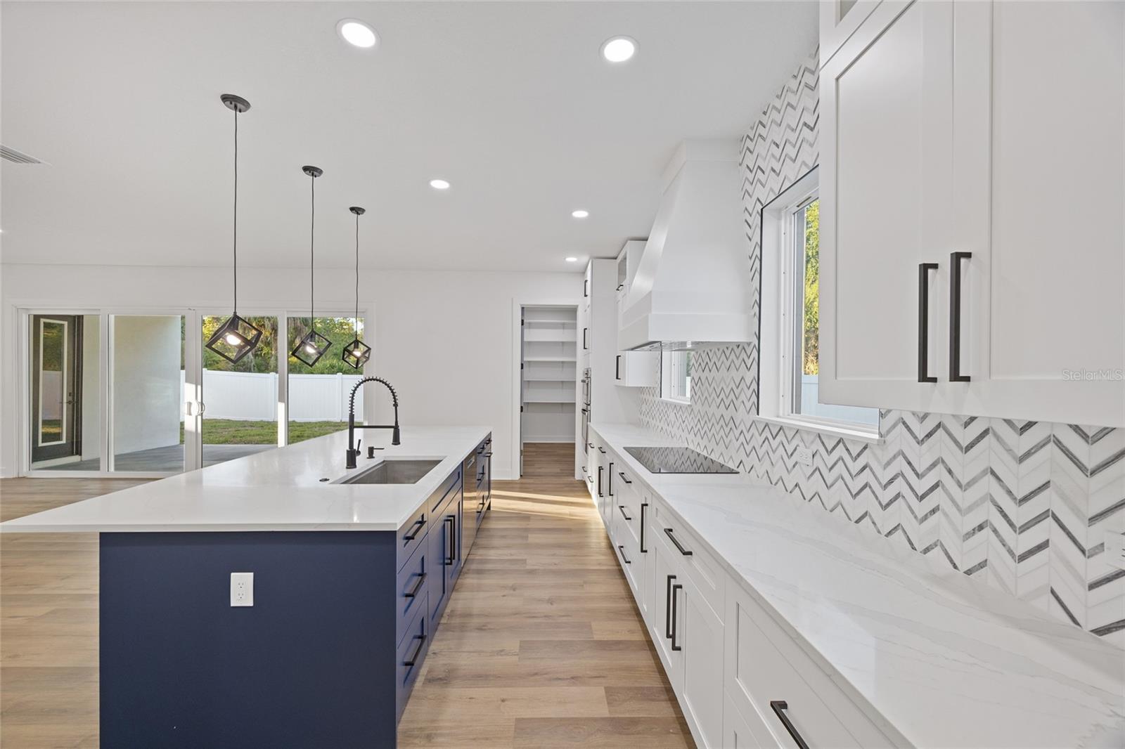 3317 W NAPOLEON AVE — photo 10