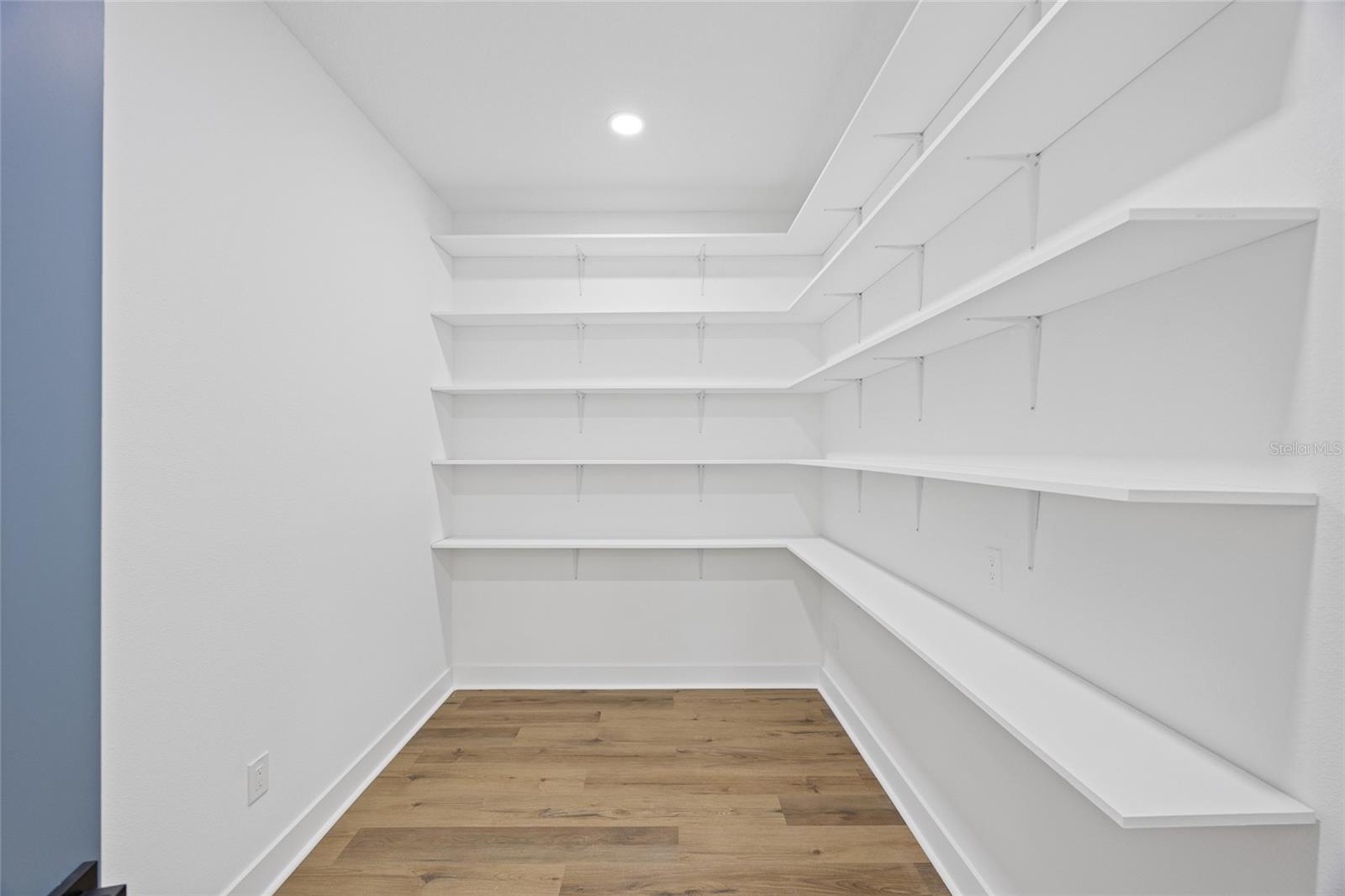 3317 W NAPOLEON AVE — photo 12