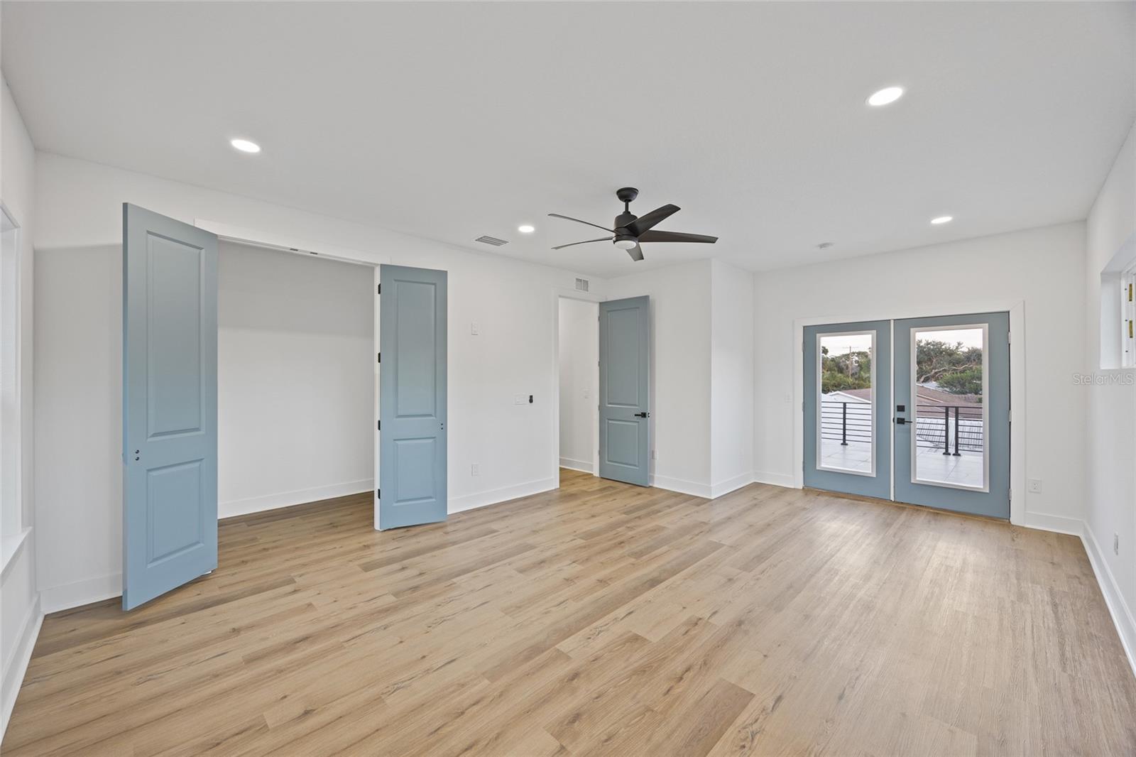 3317 W NAPOLEON AVE — photo 28