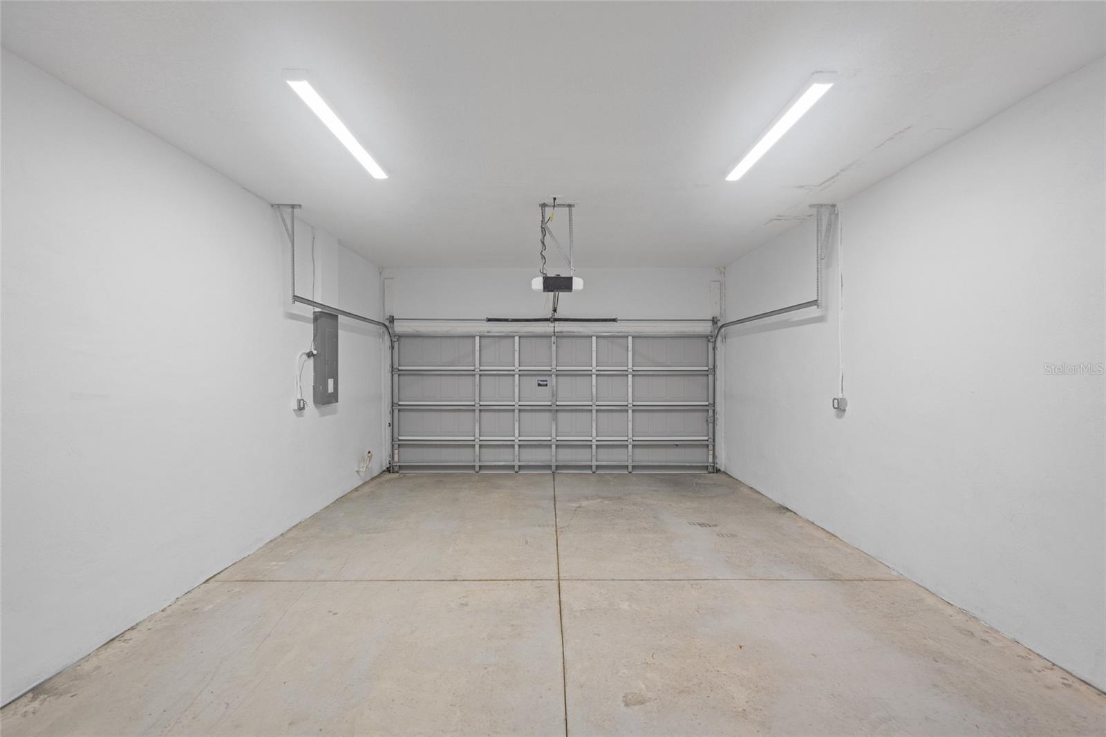 3317 W NAPOLEON AVE — photo 45