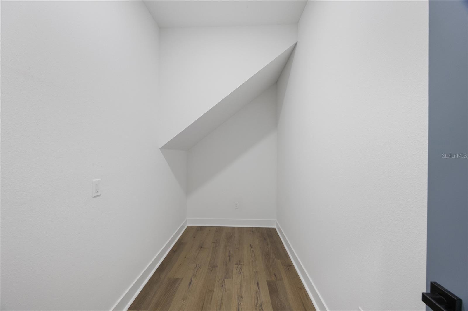 3317 W NAPOLEON AVE — photo 13