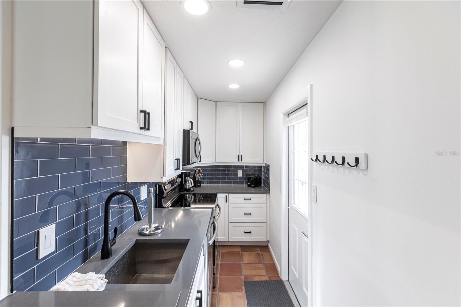 6020 MIDNIGHT PASS RD #48 — photo 10