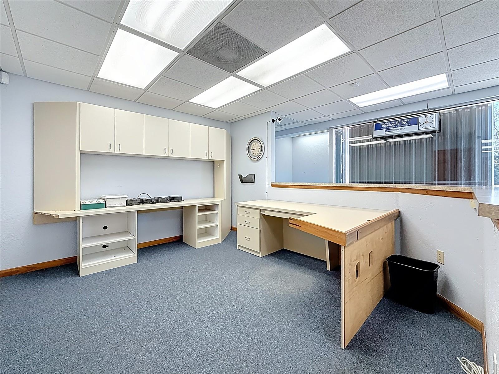 550 E BAY DR — photo 5