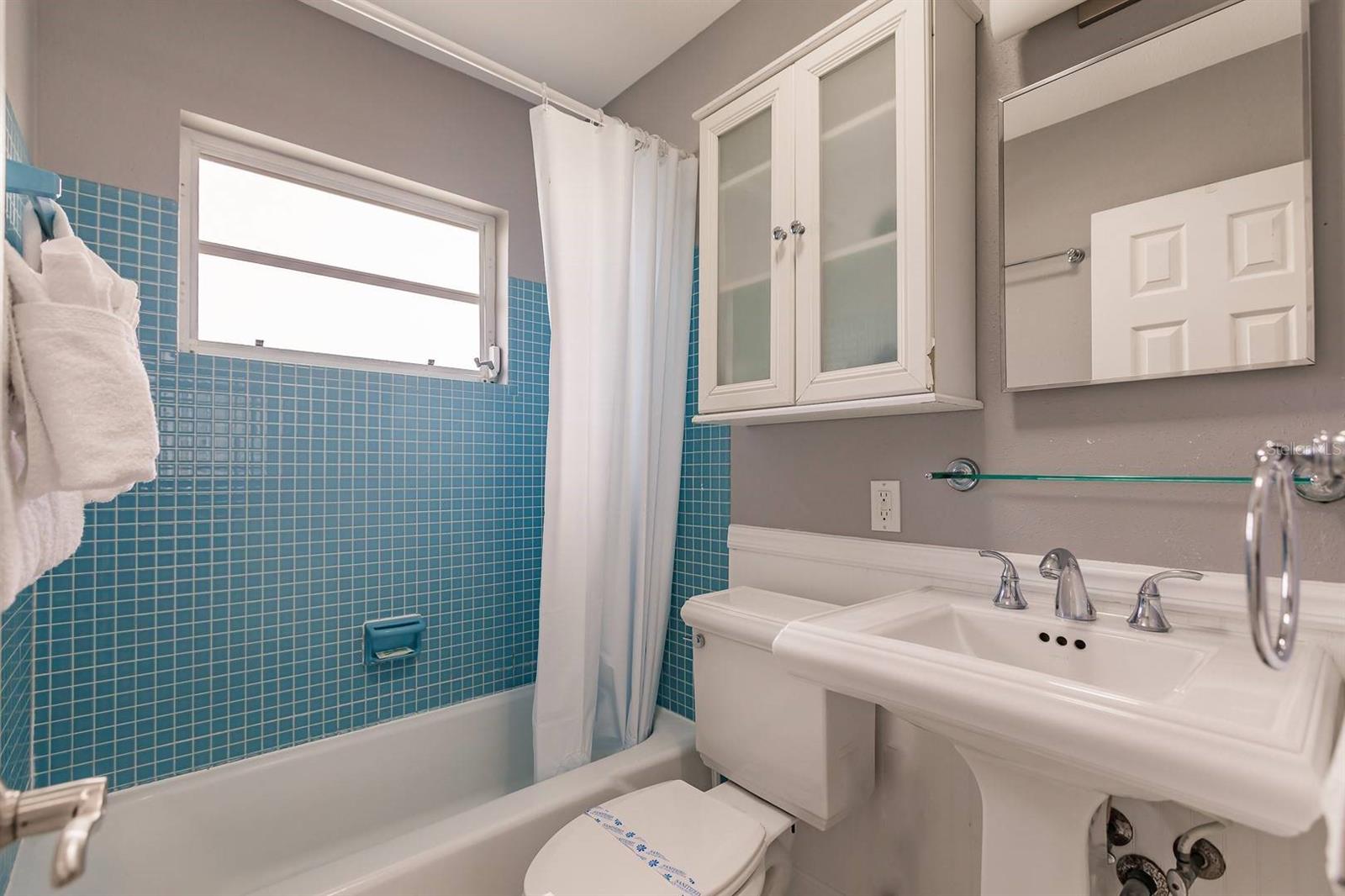 6020 MIDNIGHT PASS RD #4 — photo 12
