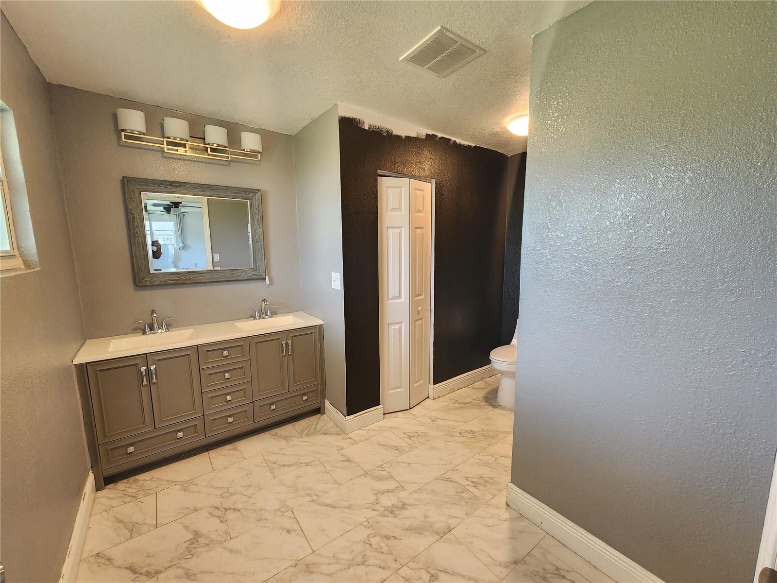 10805 DESOTO RD — photo 63
