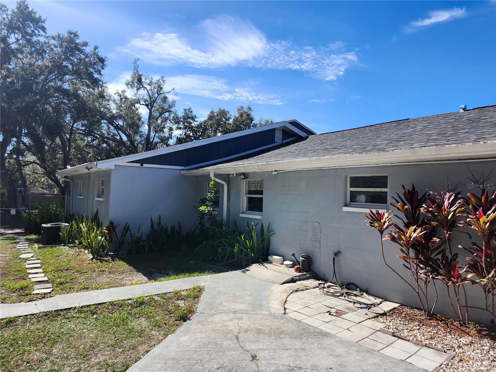 10805 DESOTO RD — photo 4