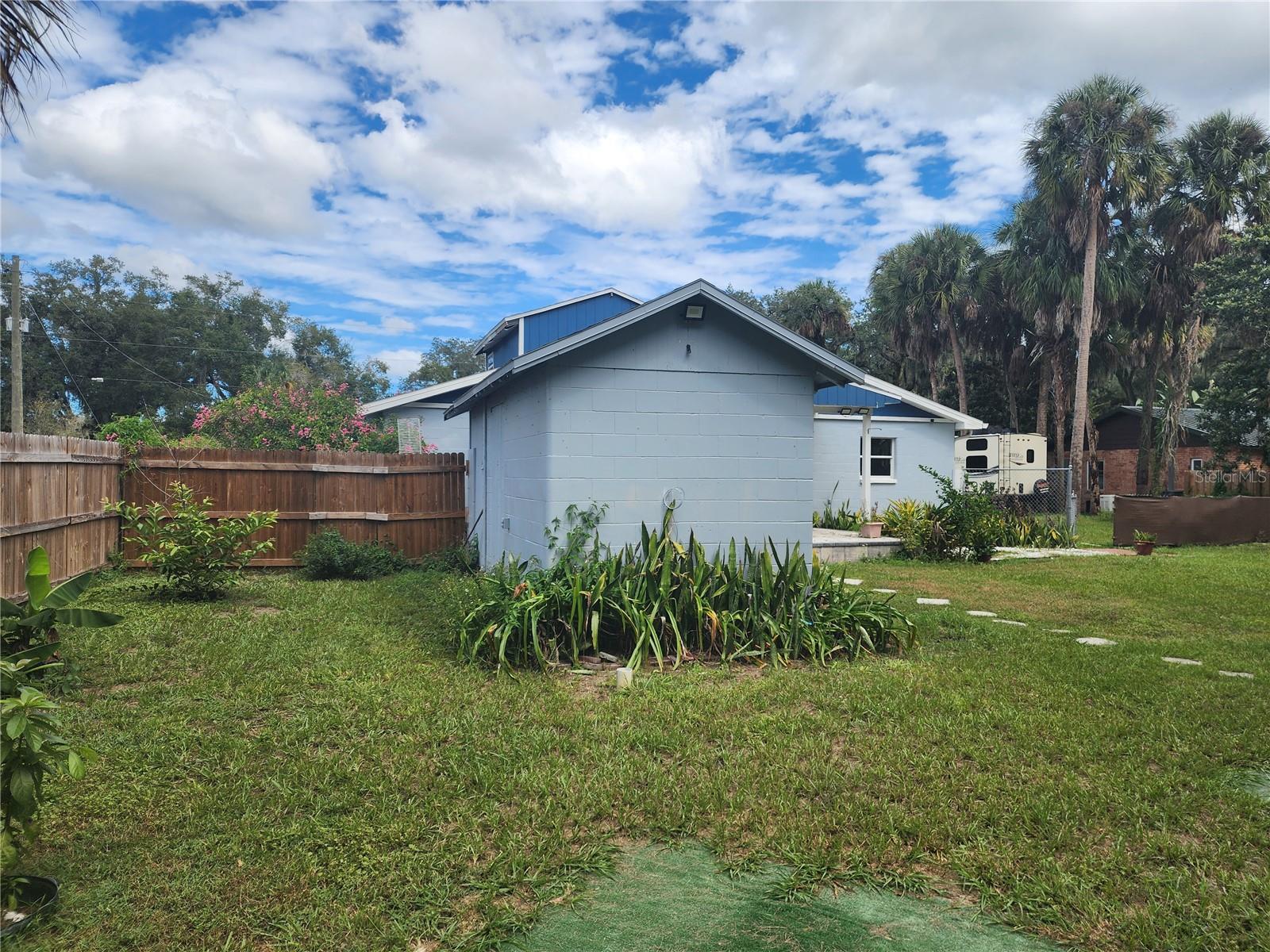 10805 DESOTO RD — photo 76
