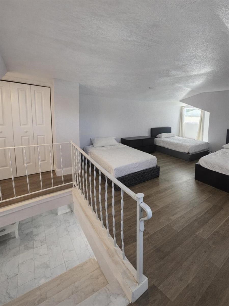 10805 DESOTO RD — photo 22