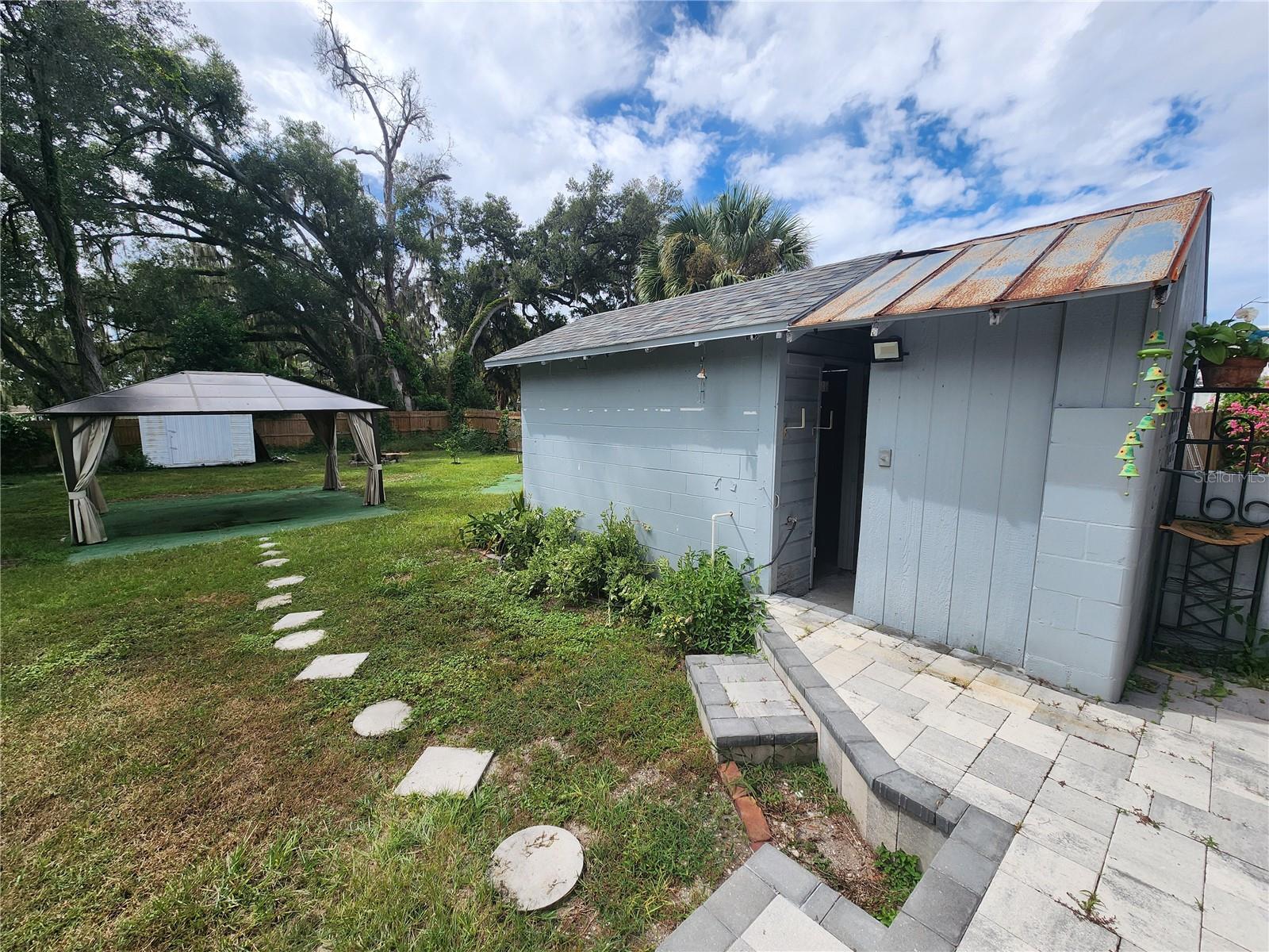 10805 DESOTO RD — photo 74
