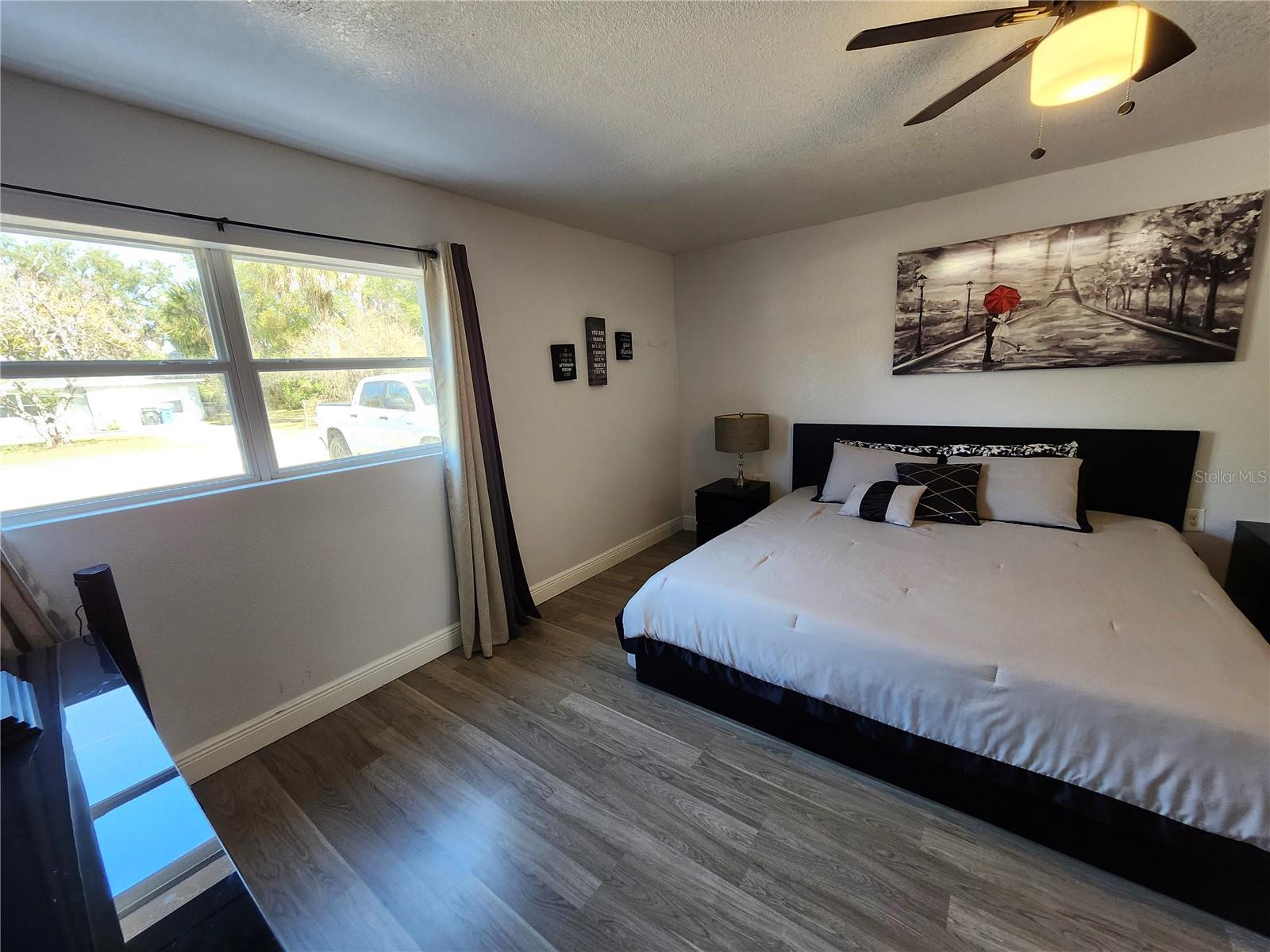 10805 DESOTO RD — photo 36