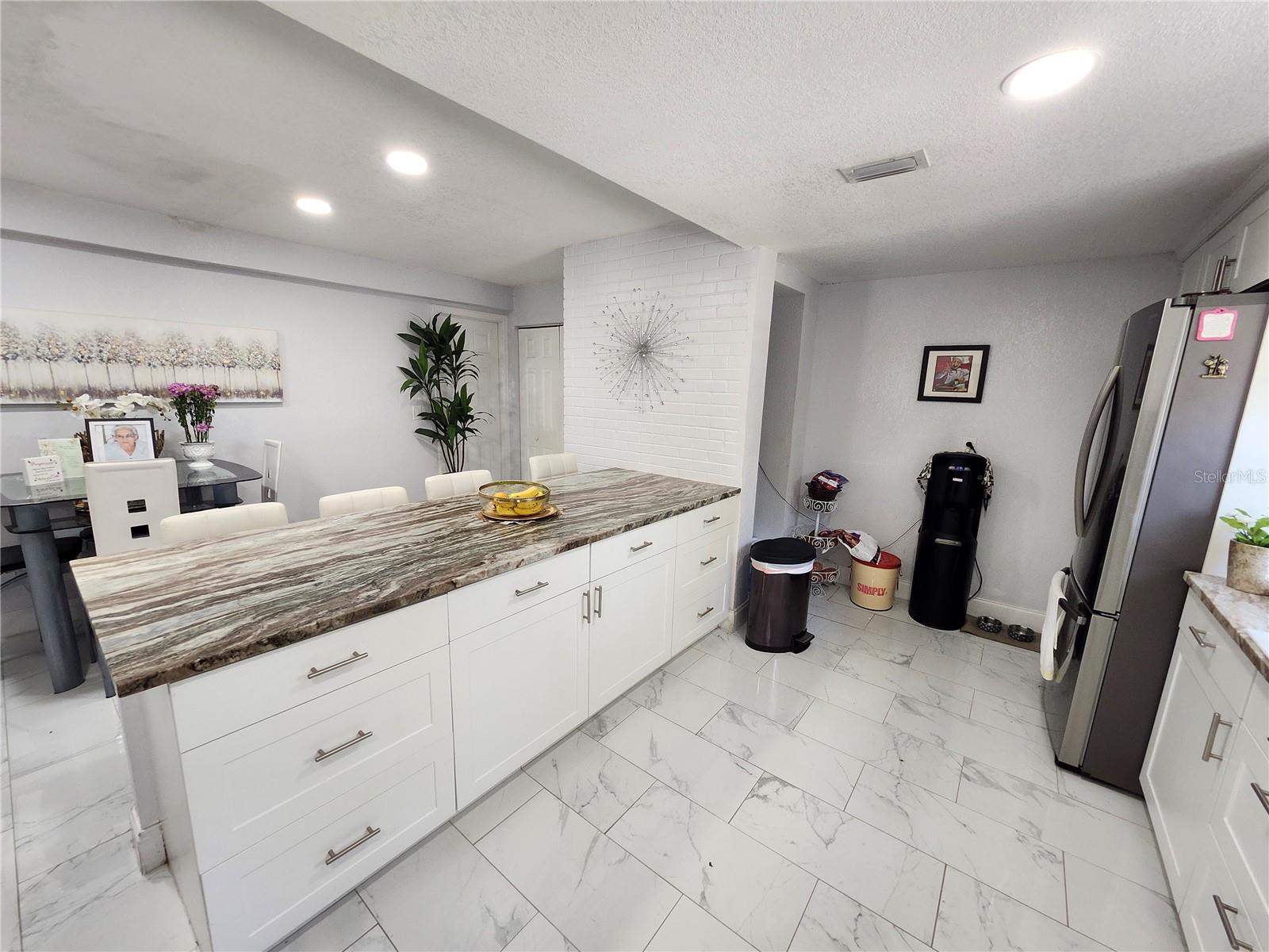 10805 DESOTO RD — photo 25