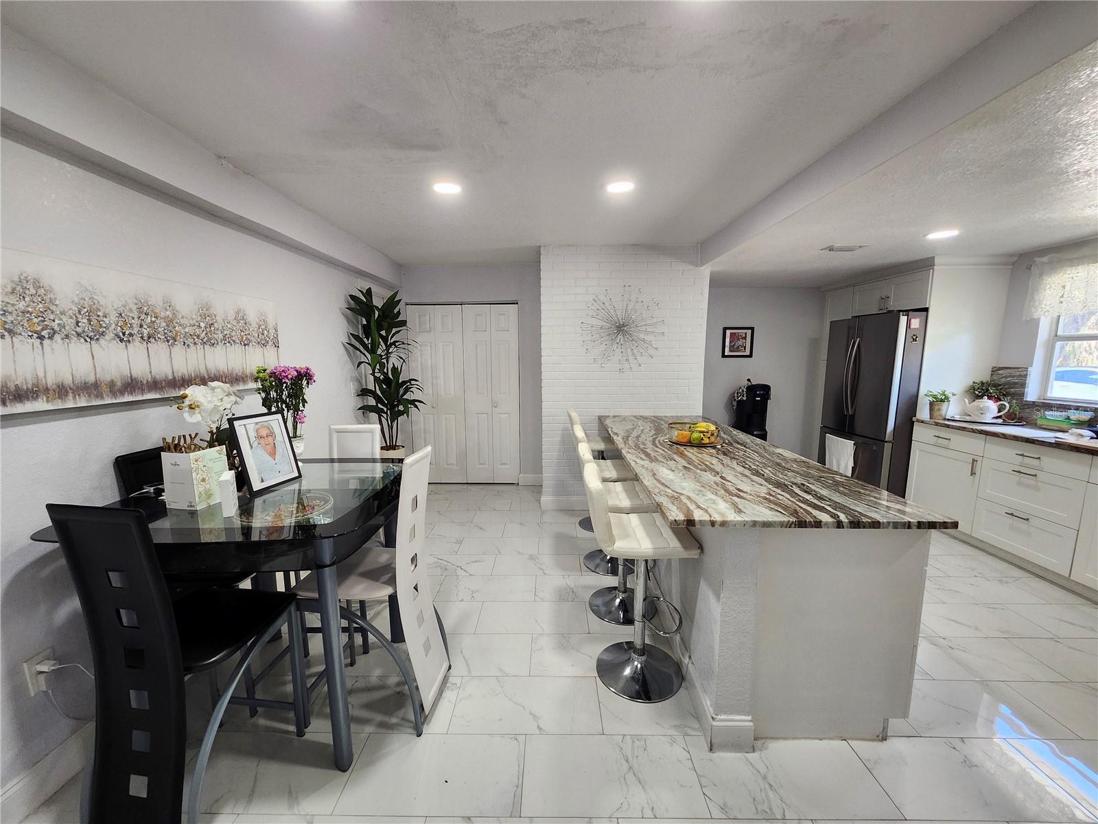 10805 DESOTO RD — photo 24