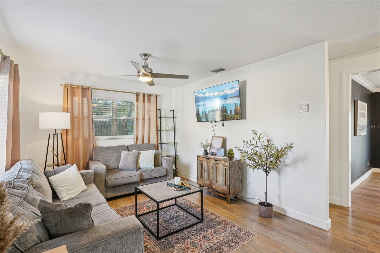 4508 W PEARL AVE — photo 10