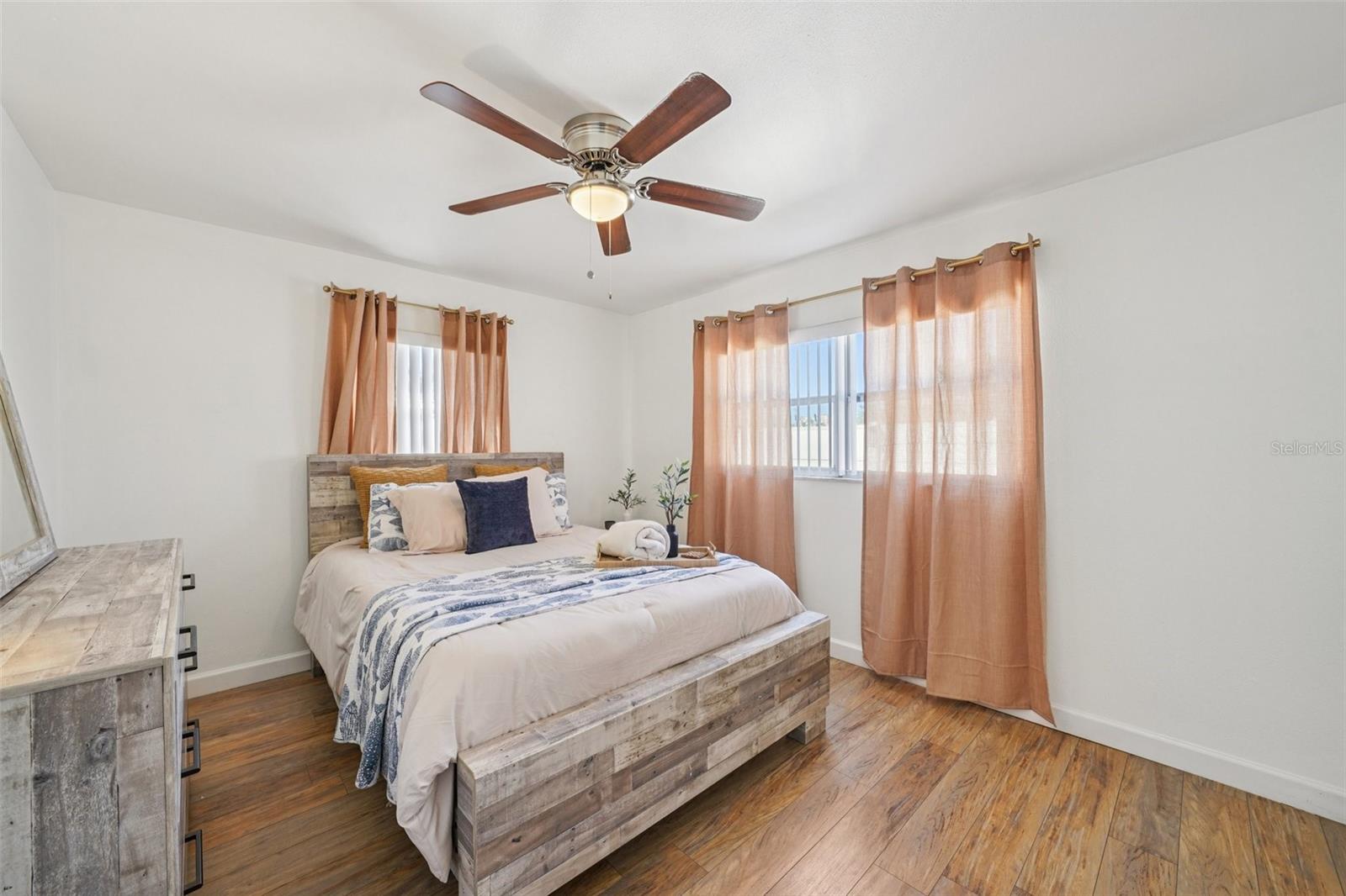 4508 W PEARL AVE — photo 12