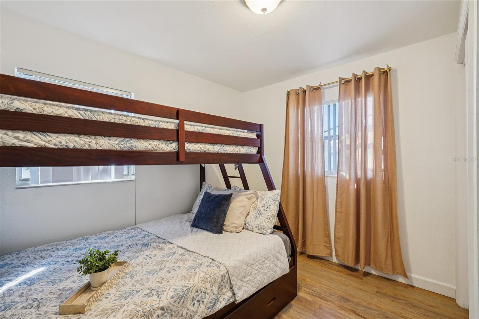 4508 W PEARL AVE — photo 29