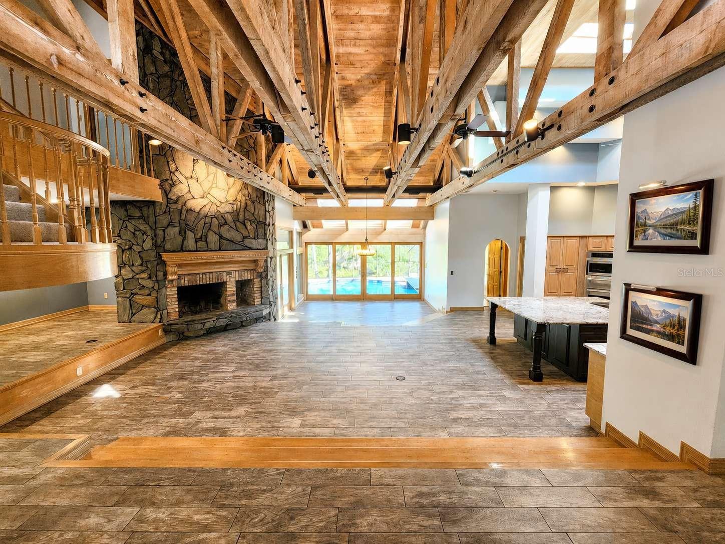 3522 SHORELINE CIR — photo 2