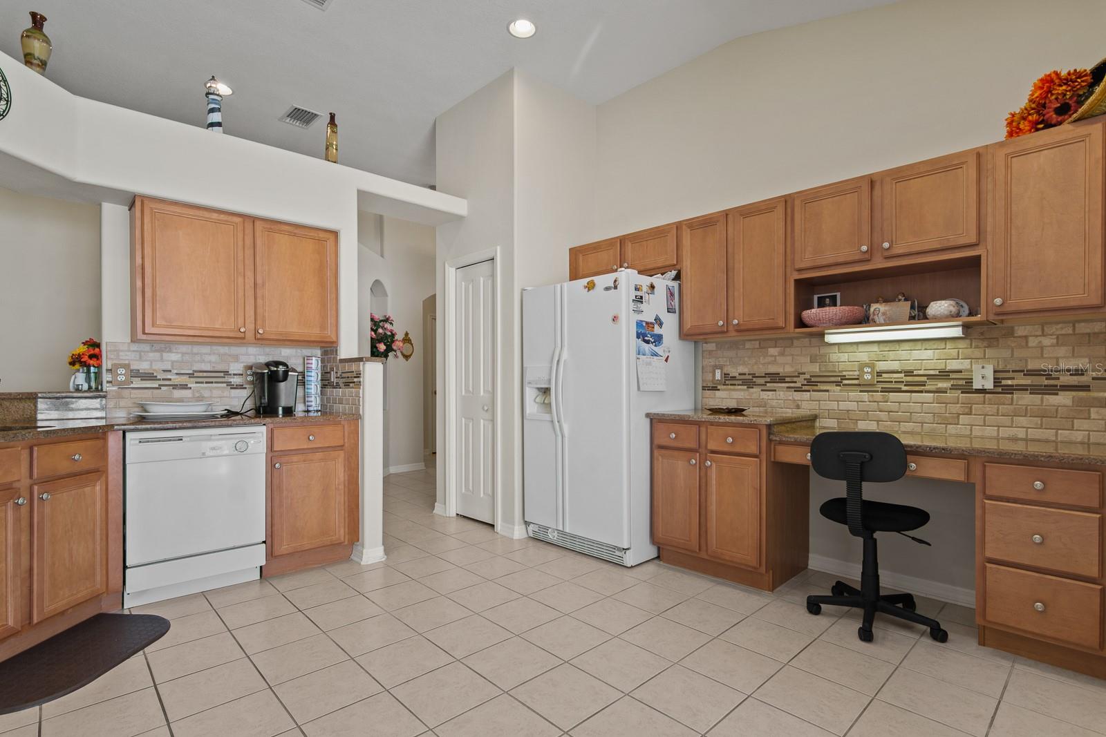 20520 HOMOSSASA CT — photo 18