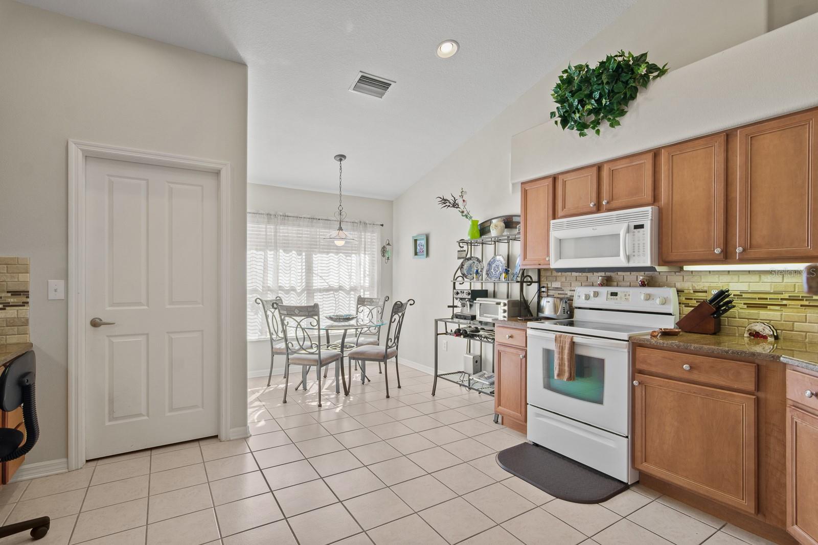20520 HOMOSSASA CT — photo 17