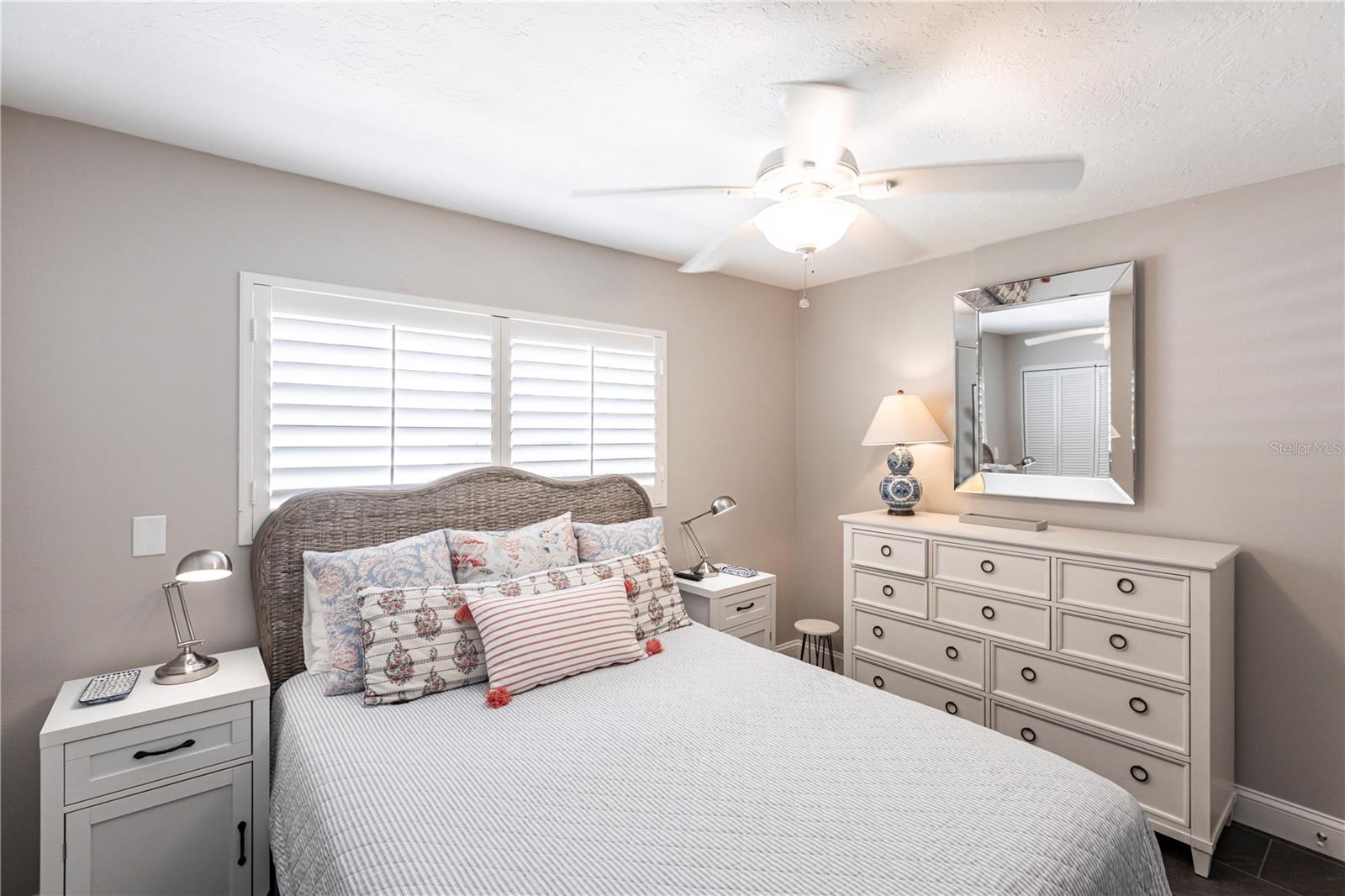 6020 MIDNIGHT PASS RD #31 — photo 9