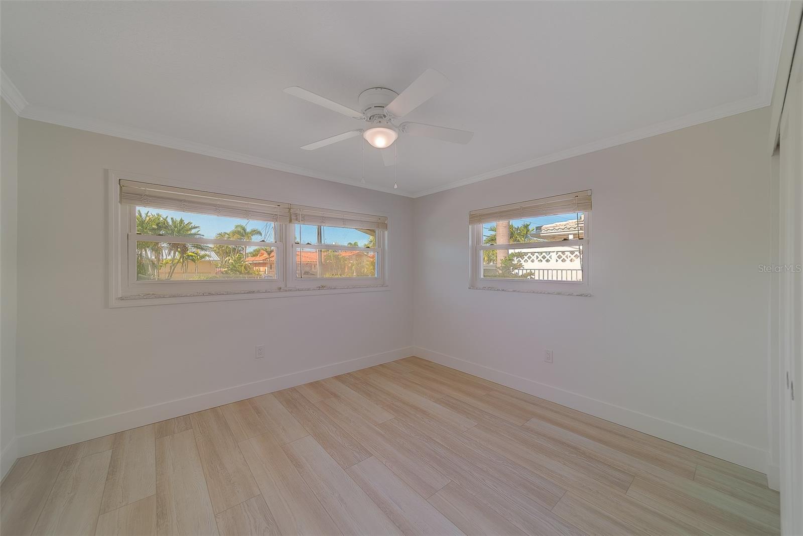 207 MIDWAY IS — photo 27