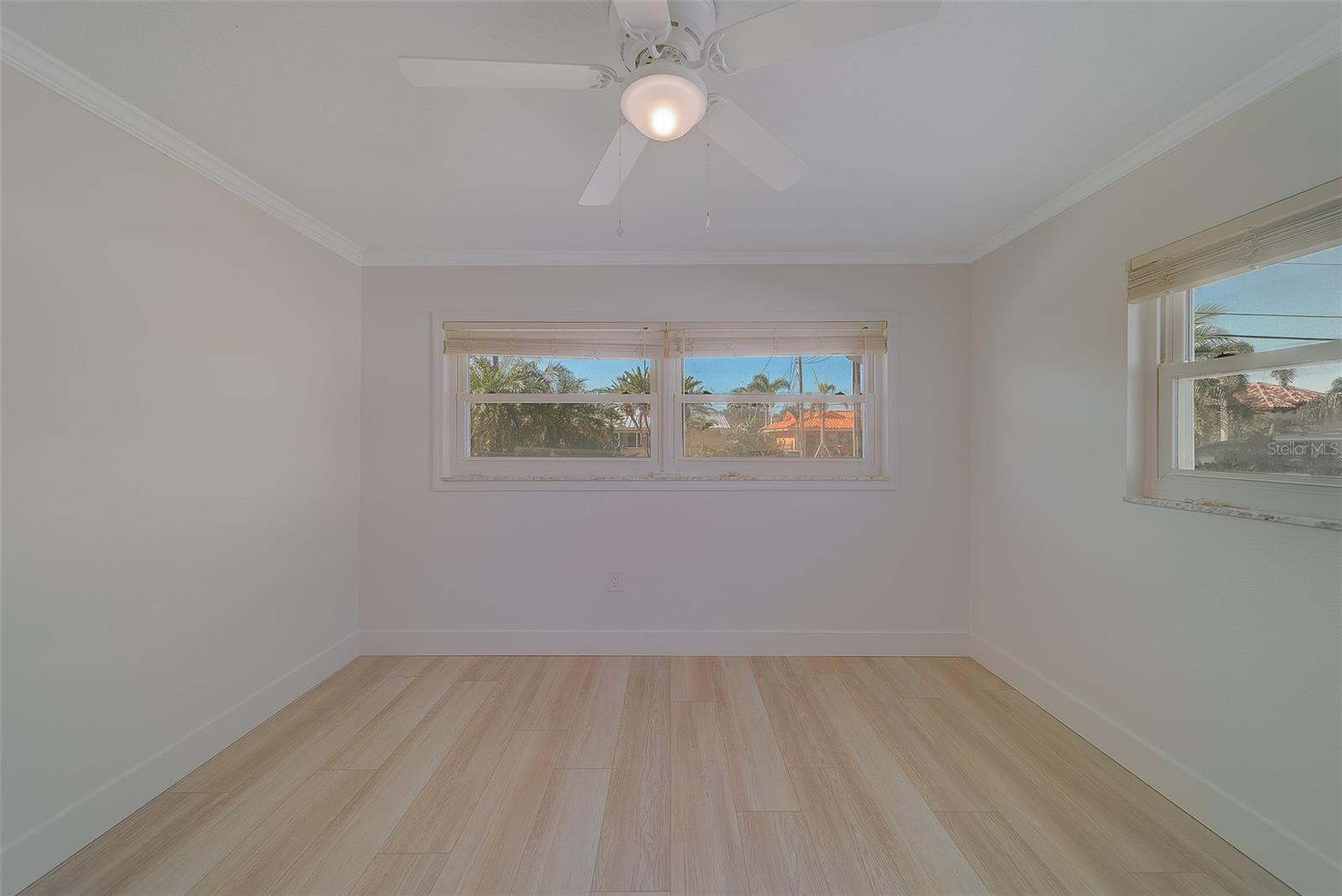 207 MIDWAY IS — photo 28