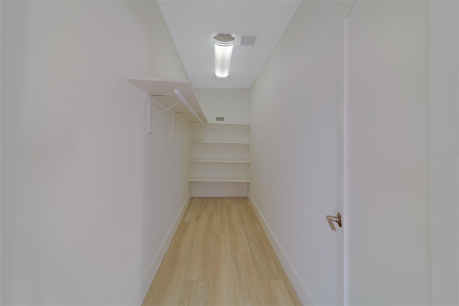 207 MIDWAY IS — photo 40