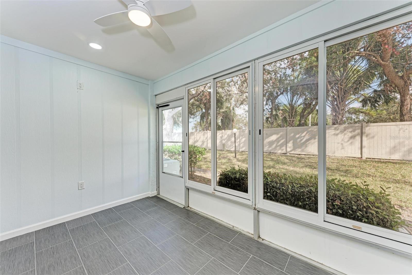 390 301 BLVD W #8C — photo 20