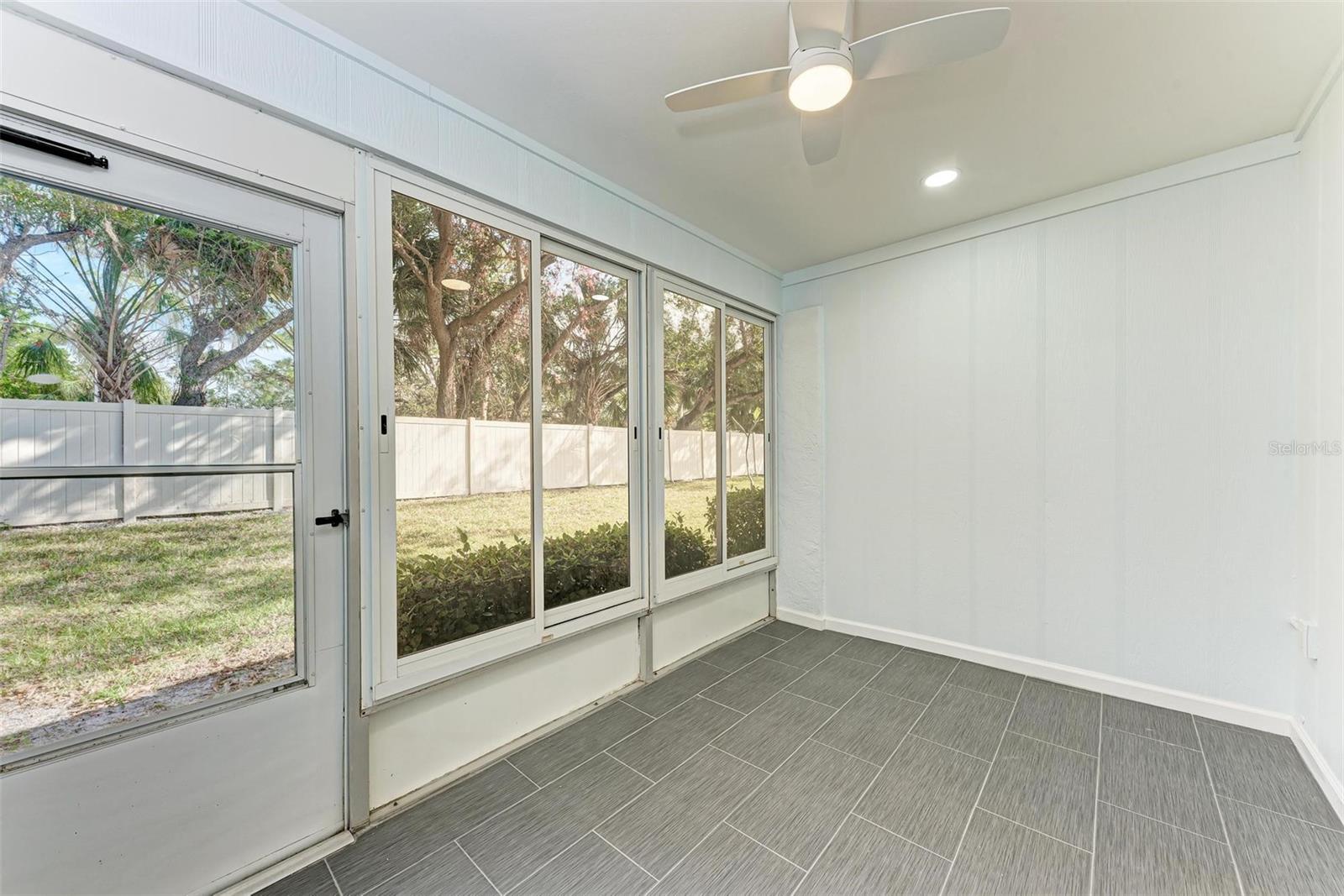 390 301 BLVD W #8C — photo 18