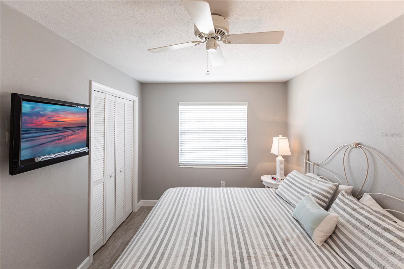 6020 MIDNIGHT PASS RD #11 — photo 16