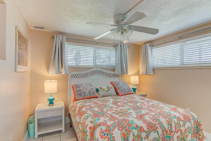 6020 MIDNIGHT PASS RD #1 — photo 8