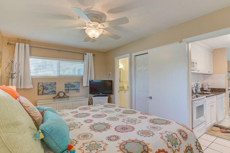 6020 MIDNIGHT PASS RD #1 — photo 16