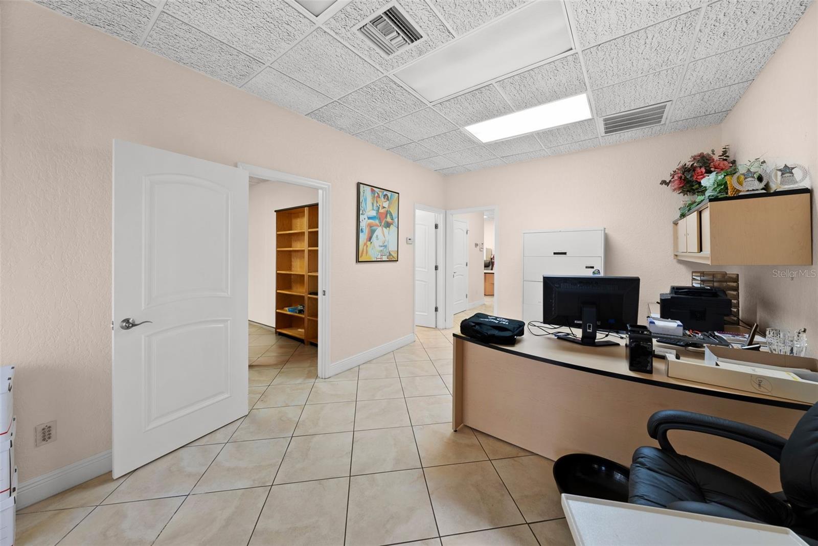 611 DRUID RD E #302 — photo 4
