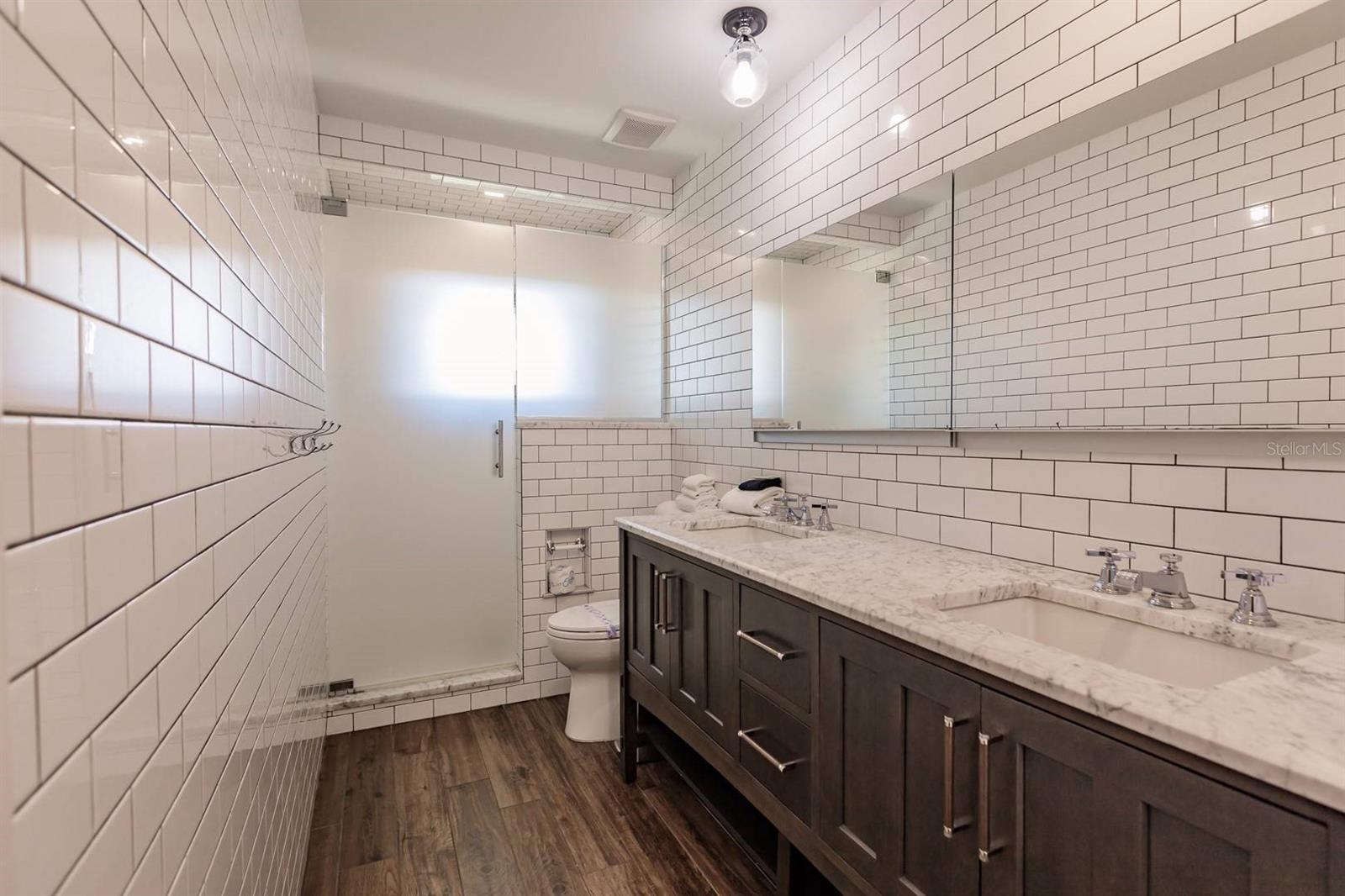 6020 MIDNIGHT PASS RD #26 — photo 16