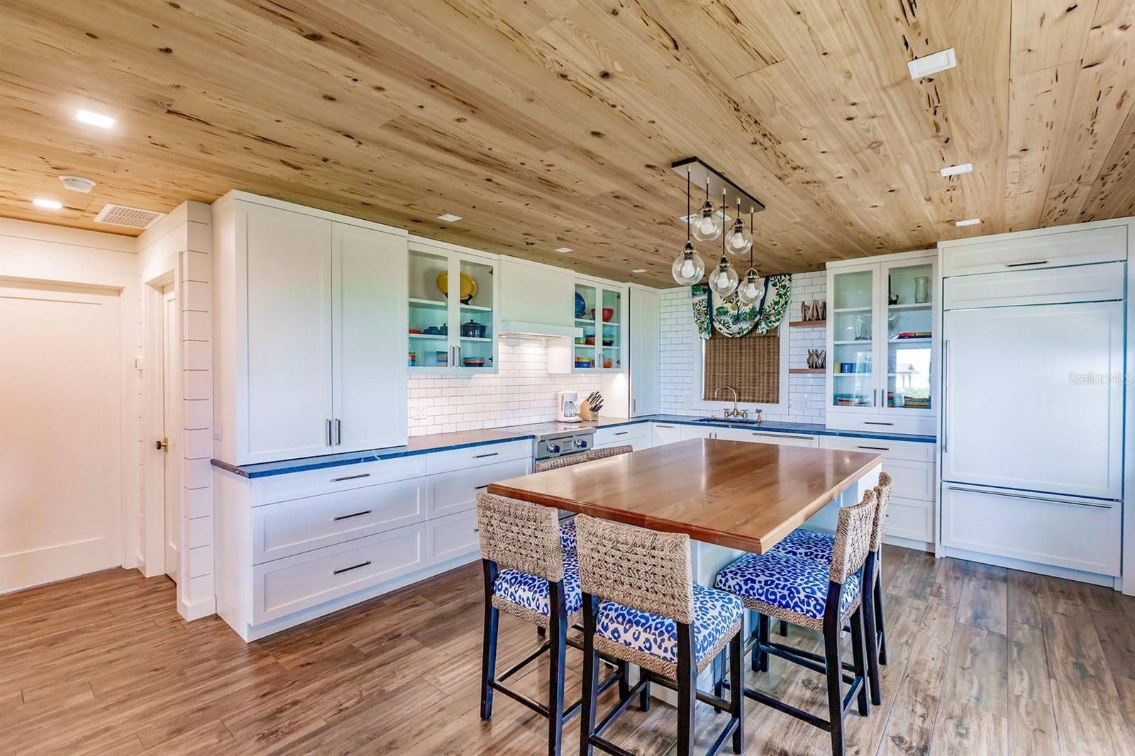 6020 MIDNIGHT PASS RD #26 — photo 9
