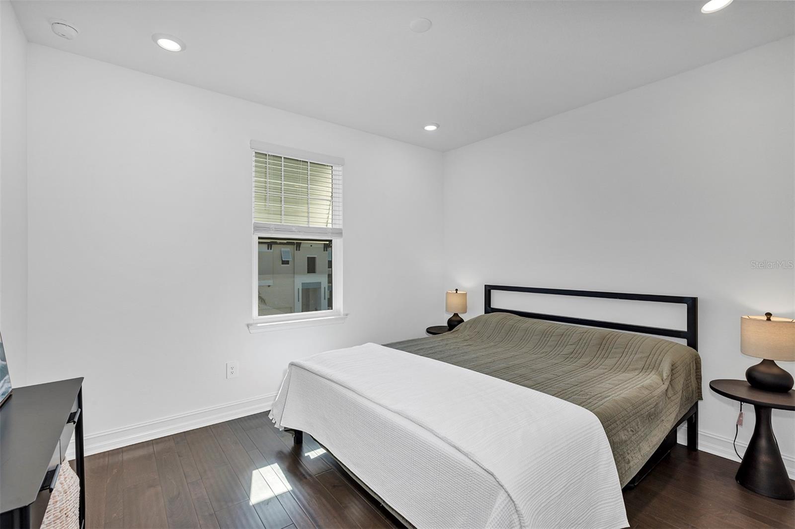 1115 SEAGRAPE DR — photo 28