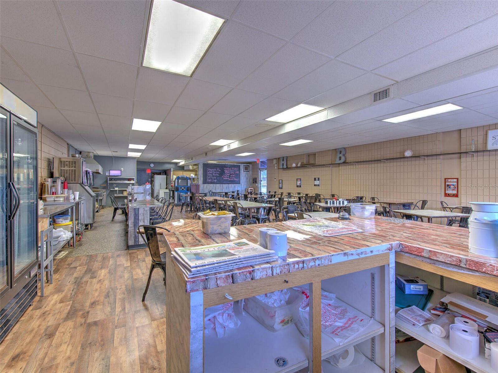 8001 S 301 HWY — photo 9