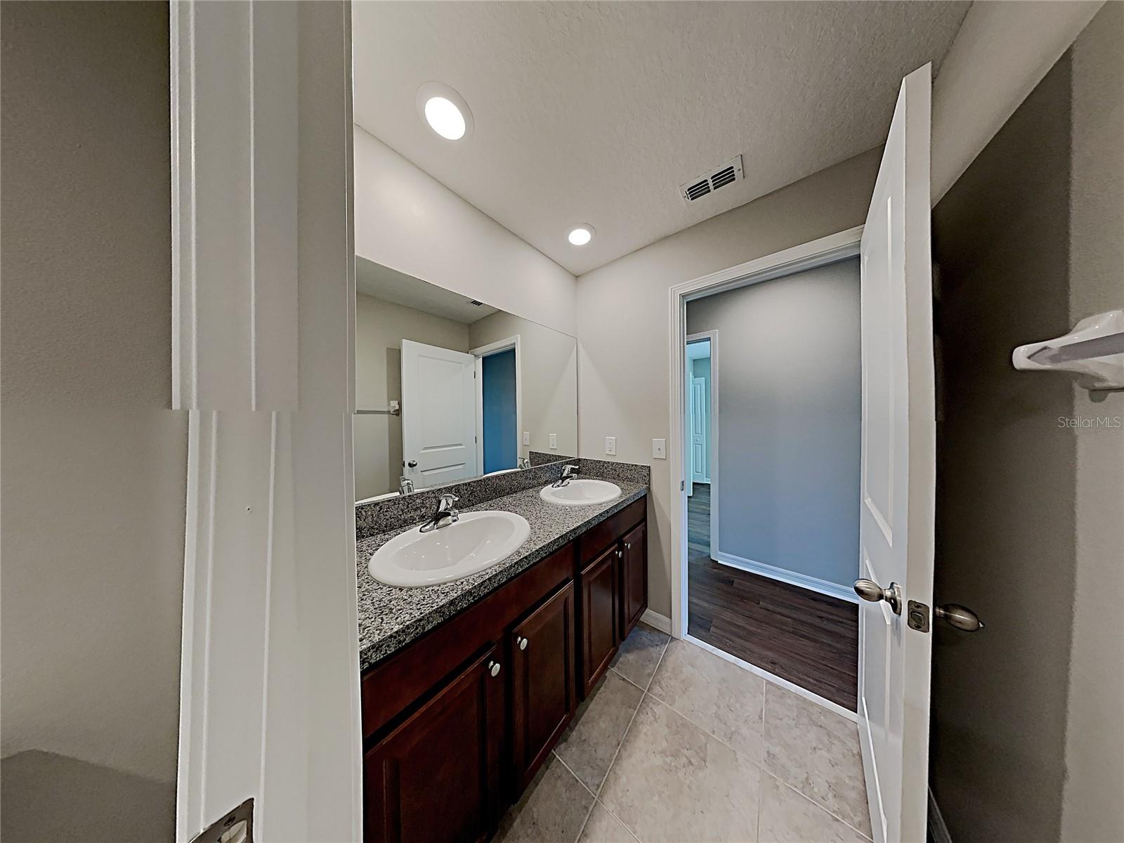 5125 WHITE CHICORY DR — photo 30