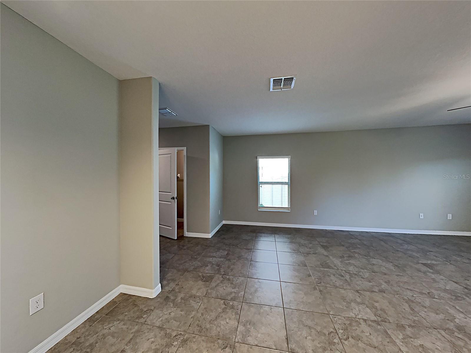 5125 WHITE CHICORY DR — photo 3