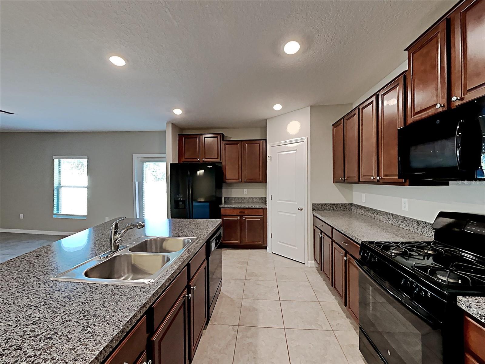 5125 WHITE CHICORY DR — photo 7