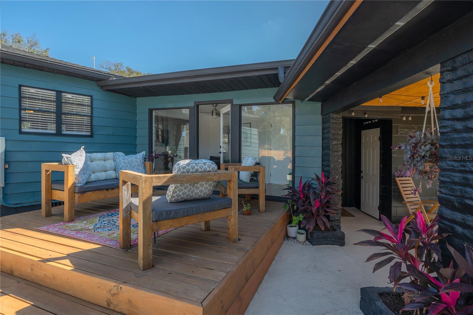 4110 N MARGUERITE ST — photo 55
